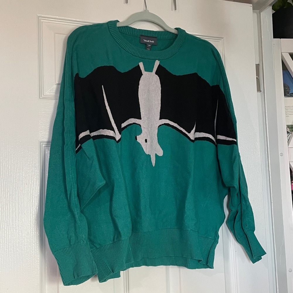 Adorable bat sweater 🦇